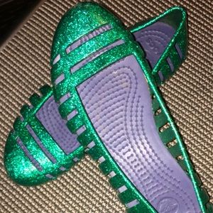Kids/Girls Size:2 Crocs/Flats/Green Glitter/